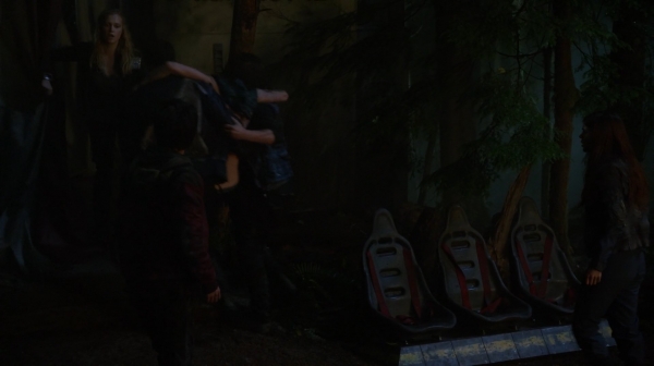 The 100 Season One Episode Two Earth Skills Captures-245
