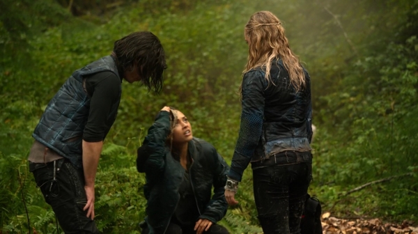Twilights Last Gleaming The 100 Season One Episode Five-797
