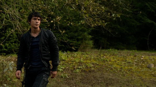 Twilights Last Gleaming The 100 Season One Episode Five-524
