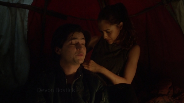 The 100 His Sisters Keeper Season One Episode Six-1236

