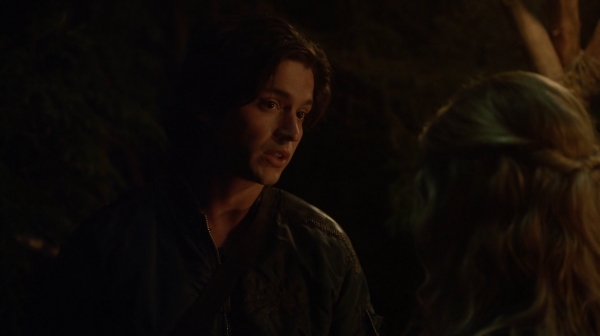 The 100 His Sisters Keeper Season One Episode Six-1214
