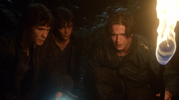 The 100 His Sisters Keeper Season One Episode Six-999
