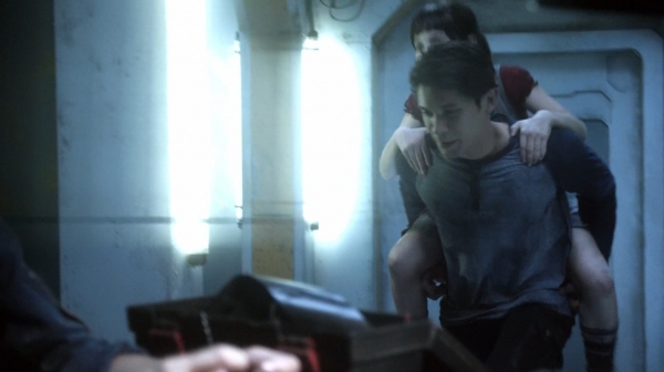 The 100 His Sisters Keeper Season One Episode Six-932
