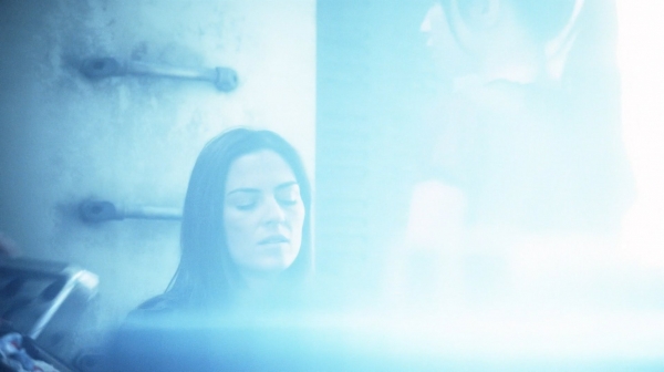 The 100 His Sisters Keeper Season One Episode Six-915
