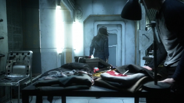 The 100 His Sisters Keeper Season One Episode Six-885
