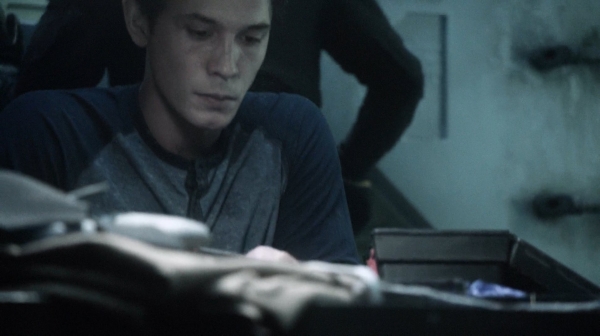 The 100 His Sisters Keeper Season One Episode Six-872
