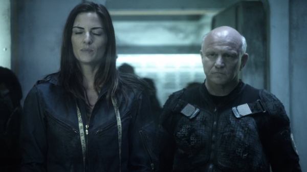The 100 His Sisters Keeper Season One Episode Six-857
