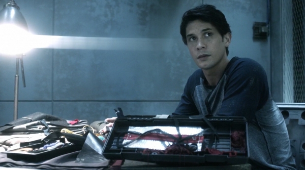 The 100 His Sisters Keeper Season One Episode Six-854
