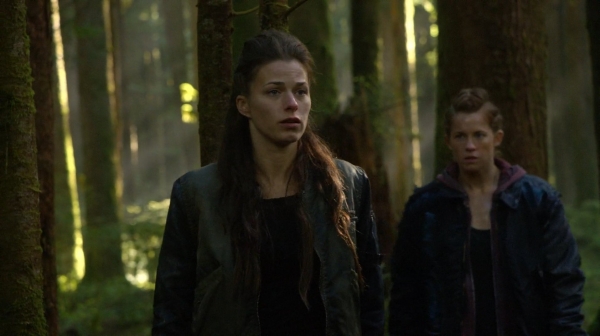 The 100 His Sisters Keeper Season One Episode Six-756
