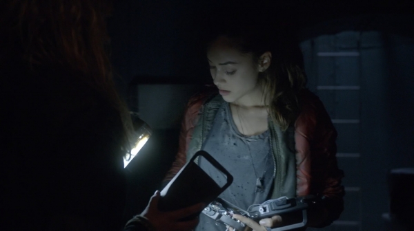 The 100 His Sisters Keeper Season One Episode Six-684
