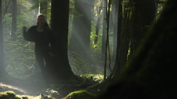 The 100 His Sisters Keeper Season One Episode Six-642

