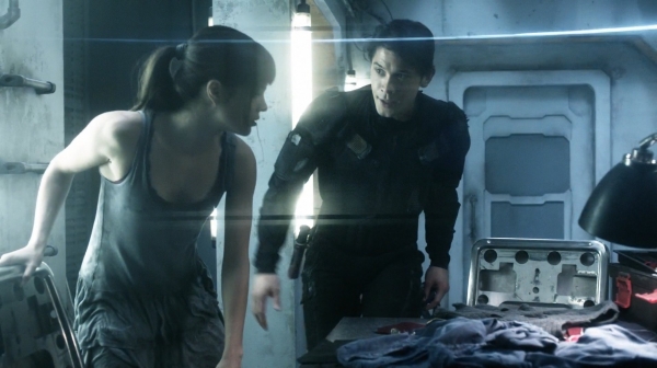 The 100 His Sisters Keeper Season One Episode Six-621
