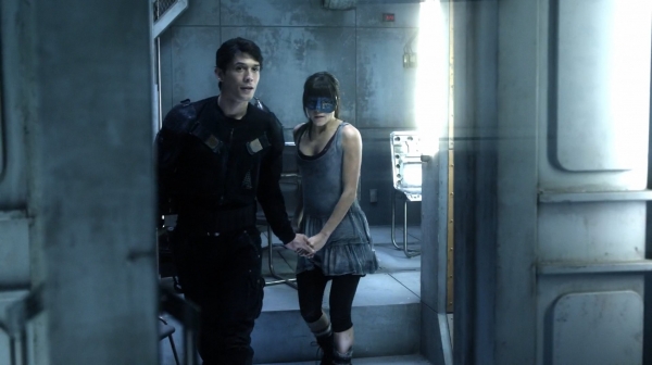 The 100 His Sisters Keeper Season One Episode Six-583
