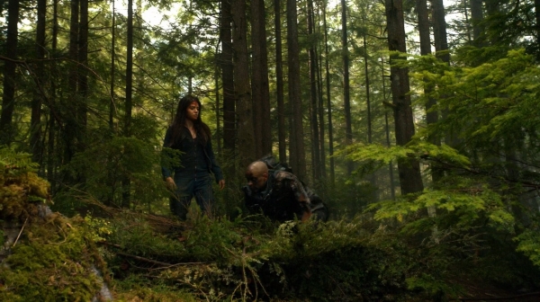 The 100 His Sisters Keeper Season One Episode Six-452
