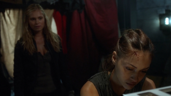 The 100 His Sisters Keeper Season One Episode Six-278
