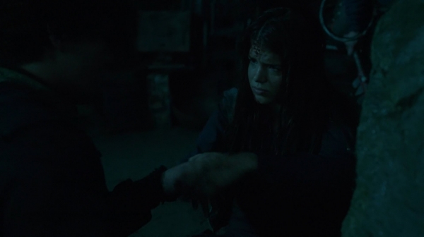 The 100 His Sisters Keeper Season One Episode Six-190
