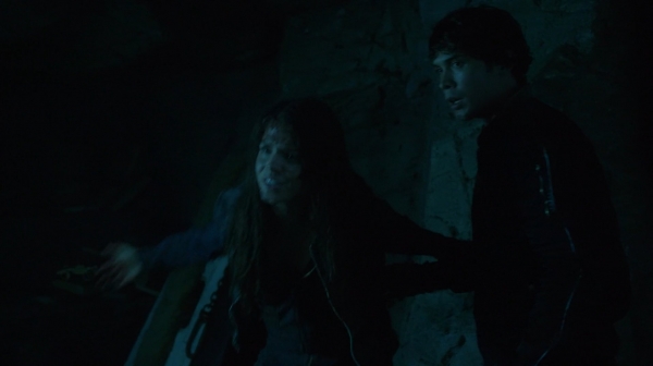 The 100 His Sisters Keeper Season One Episode Six-103
