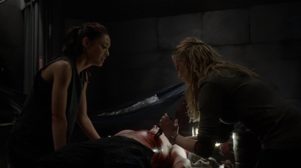 The 100 Season One Episode Seven Contents Under Pressure-1017
