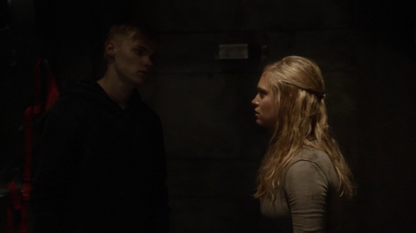 The 100 Season One Episode Seven Contents Under Pressure-886
