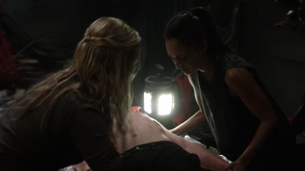The 100 Season One Episode Seven Contents Under Pressure-712
