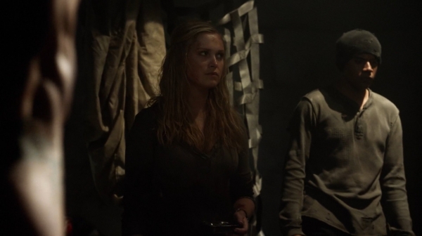 The 100 Season One Episode Seven Contents Under Pressure-618
