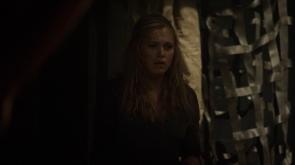 The 100 Season One Episode Seven Contents Under Pressure-609
