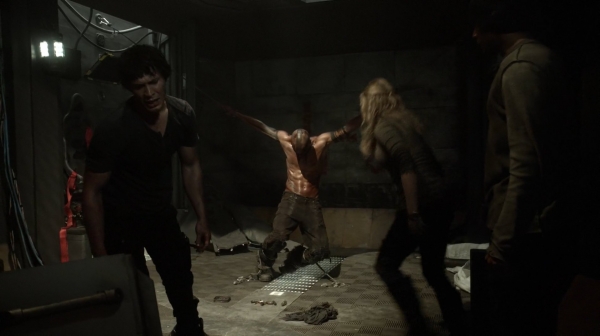 The 100 Season One Episode Seven Contents Under Pressure-455
