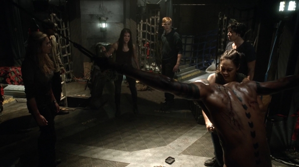 The 100 Season One Episode Seven Contents Under Pressure-403
