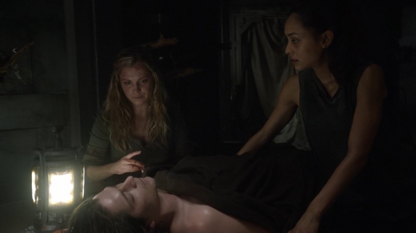 The 100 Season One Episode Seven Contents Under Pressure-357
