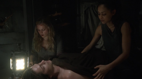 The 100 Season One Episode Seven Contents Under Pressure-356
