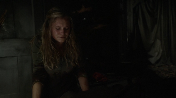 The 100 Season One Episode Seven Contents Under Pressure-325

