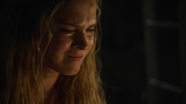 The 100 Season One Episode Seven Contents Under Pressure-281
