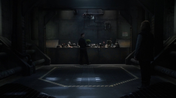 The 100 Season One Episode Seven Contents Under Pressure-258
