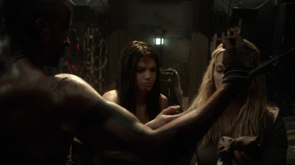 The 100 Season One Episode Seven Contents Under Pressure-207
