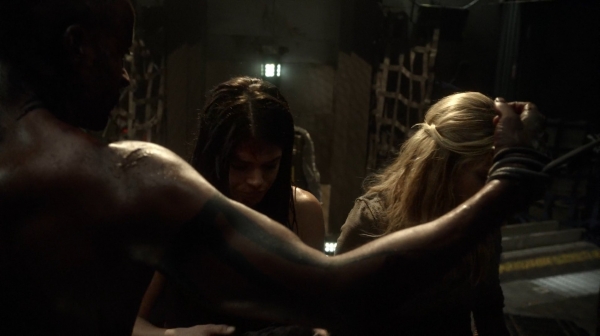 The 100 Season One Episode Seven Contents Under Pressure-206
