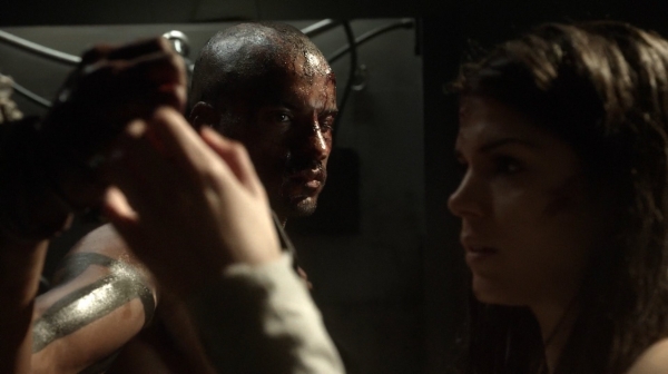 The 100 Season One Episode Seven Contents Under Pressure-203
