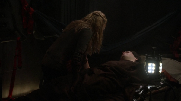 The 100 Season One Episode Seven Contents Under Pressure-119

