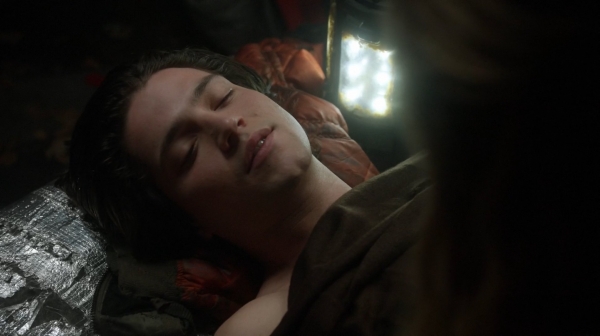 The 100 Season One Episode Seven Contents Under Pressure-111
