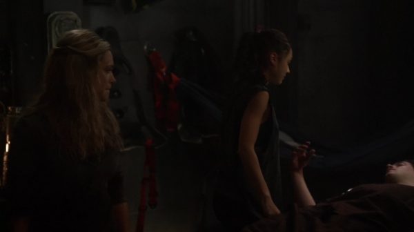 The 100 Season One Episode Seven Contents Under Pressure-98
