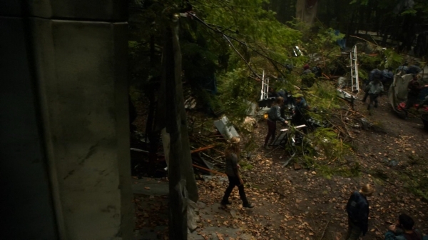 The 100 Season One Episode Seven Contents Under Pressure-81
