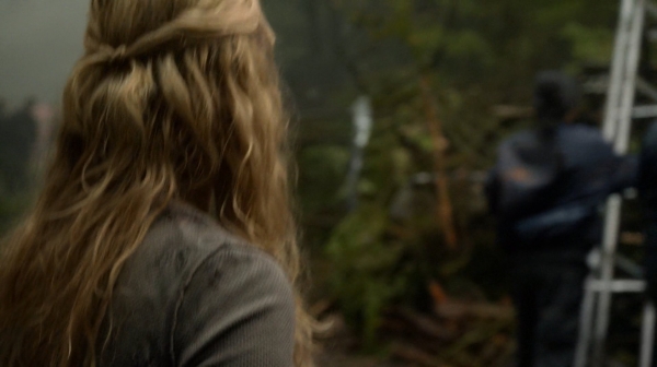 The 100 Season One Episode Seven Contents Under Pressure-75
