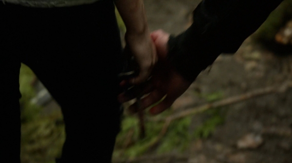The 100 Season One Episode Seven Contents Under Pressure-70
