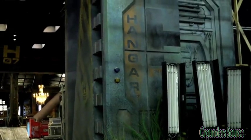The 100 Arkadia From Wreckage to Salvation iTunes Exclusive-3001
