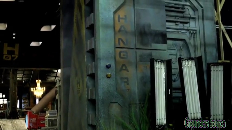The 100 Arkadia From Wreckage to Salvation iTunes Exclusive-3000
