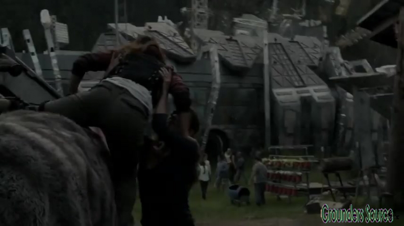 The 100 Arkadia From Wreckage to Salvation iTunes Exclusive-2053
