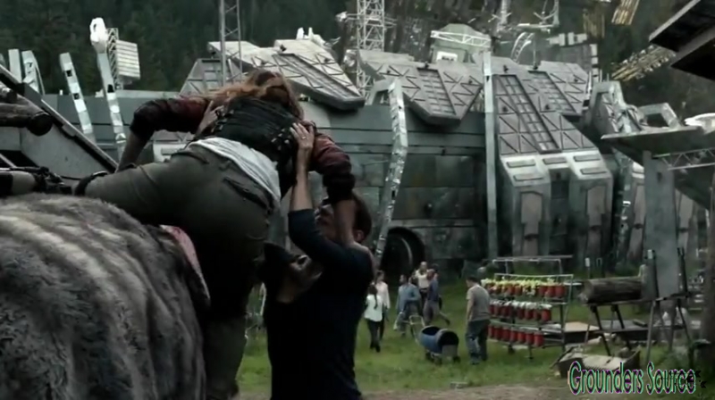 The 100 Arkadia From Wreckage to Salvation iTunes Exclusive-2048
