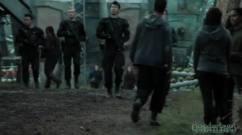 The 100 Arkadia From Wreckage to Salvation iTunes Exclusive-382
