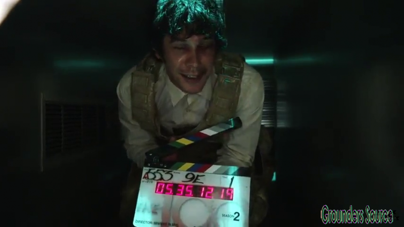 The 100 Gag Reel Captures Season Two DVD Extras-633
