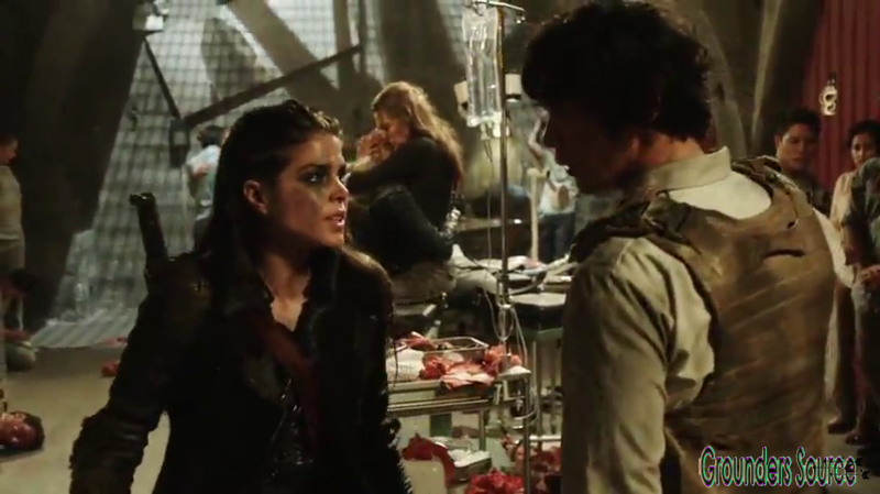 The 100 Gag Reel Captures Season Two DVD Extras-603
