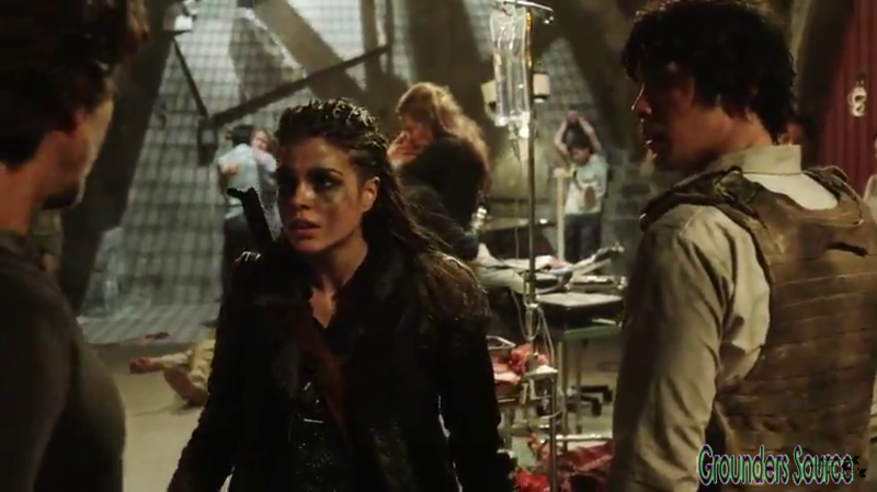 The 100 Gag Reel Captures Season Two DVD Extras-598
